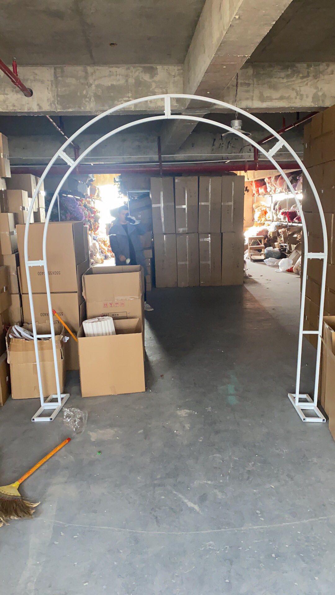 8ft white curved arch